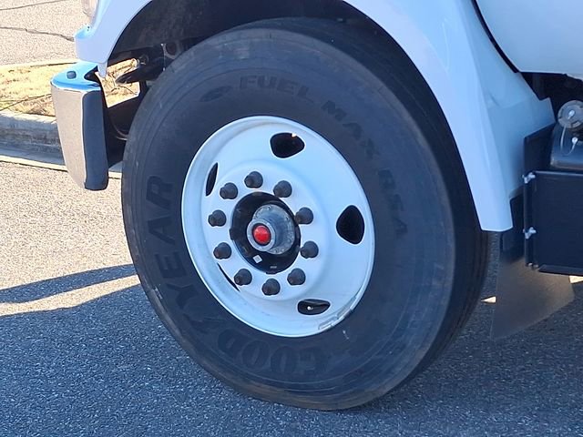 Used 2023 Ford F650 2WD Regular Cab Super Duty image 9