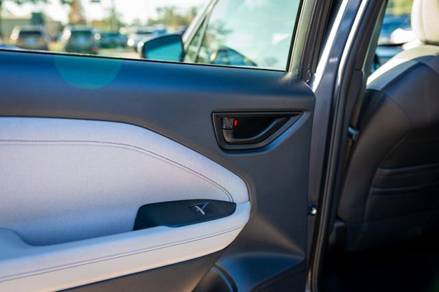 Certified 2025 Subaru Forester Premium image 26