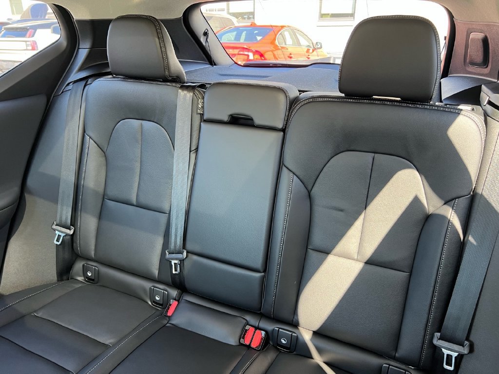 New 2026 Volvo XC40 B5 Plus w/ Climate Package AWD/4WD image 21