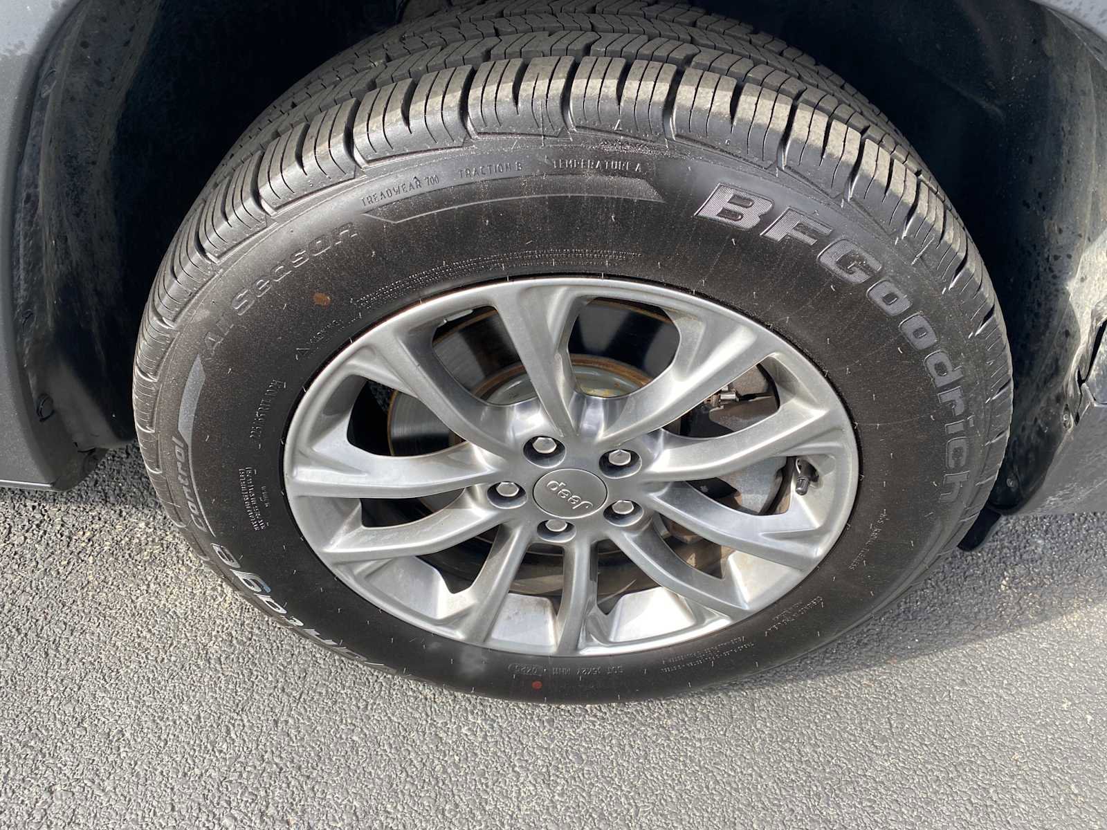 Used 2020 Jeep Cherokee Latitude Plus w/ Cold Weather Group image 46