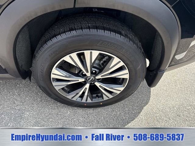 Used 2023 Nissan Rogue SV AWD/4WD image 12