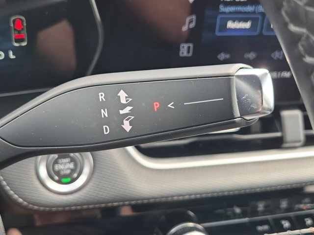 Used 2025 Chevrolet Equinox LT AWD/4WD image 19