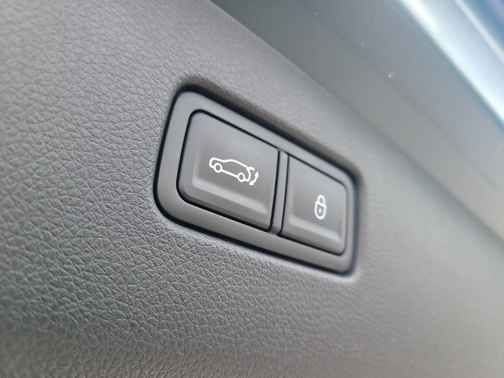Used 2024 Genesis GV70 2.5T w/ Advanced Package AWD/4WD image 8