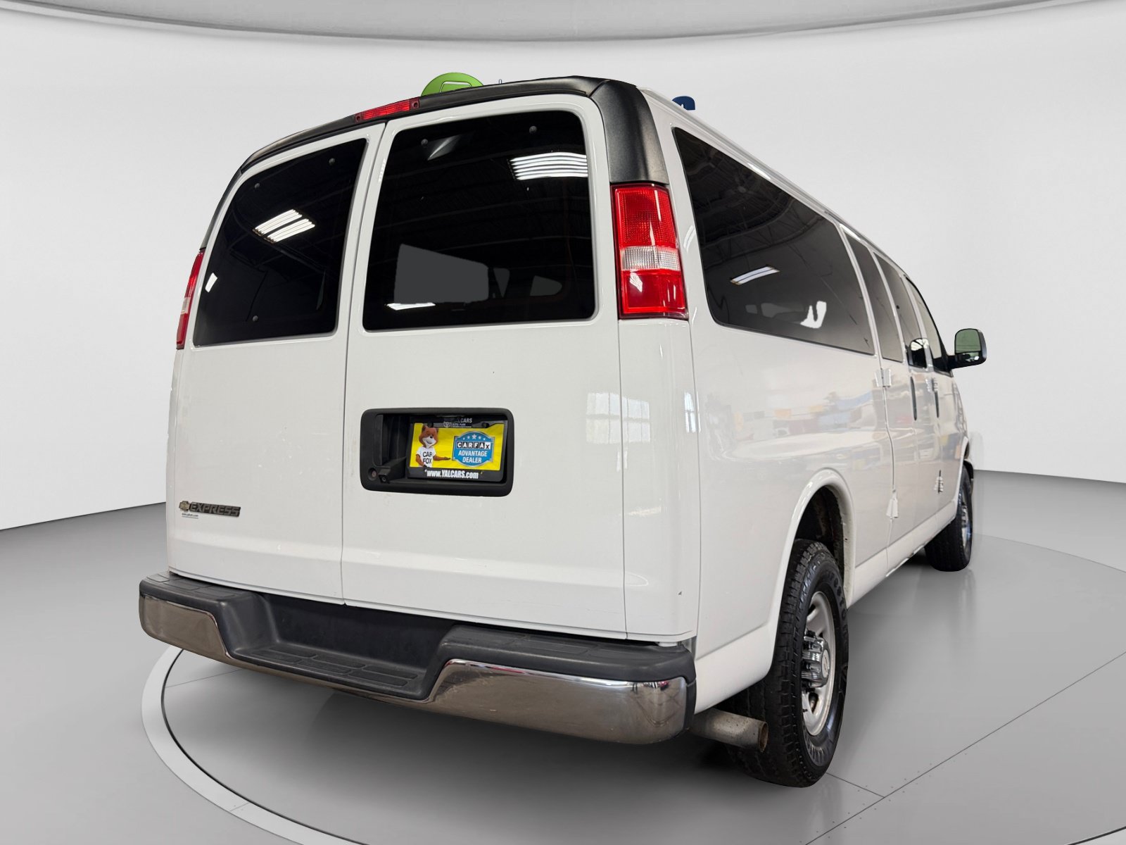 Used 2017 Chevrolet Express 3500 LT w/ LT Preferred Equipment Group RWD image 10