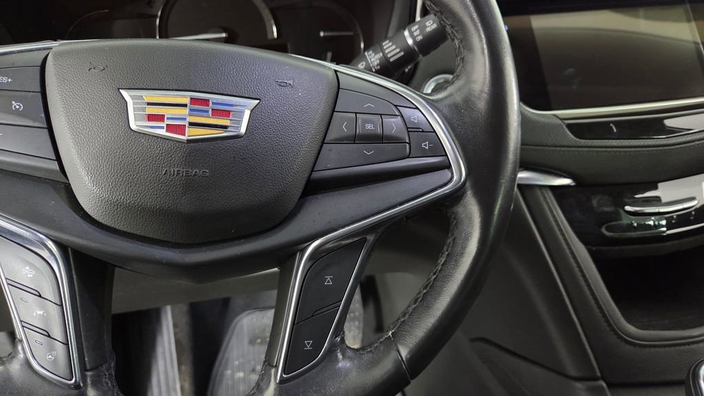 Used 2018 Cadillac XT5 Luxury w/ Driver Awareness Package image 20