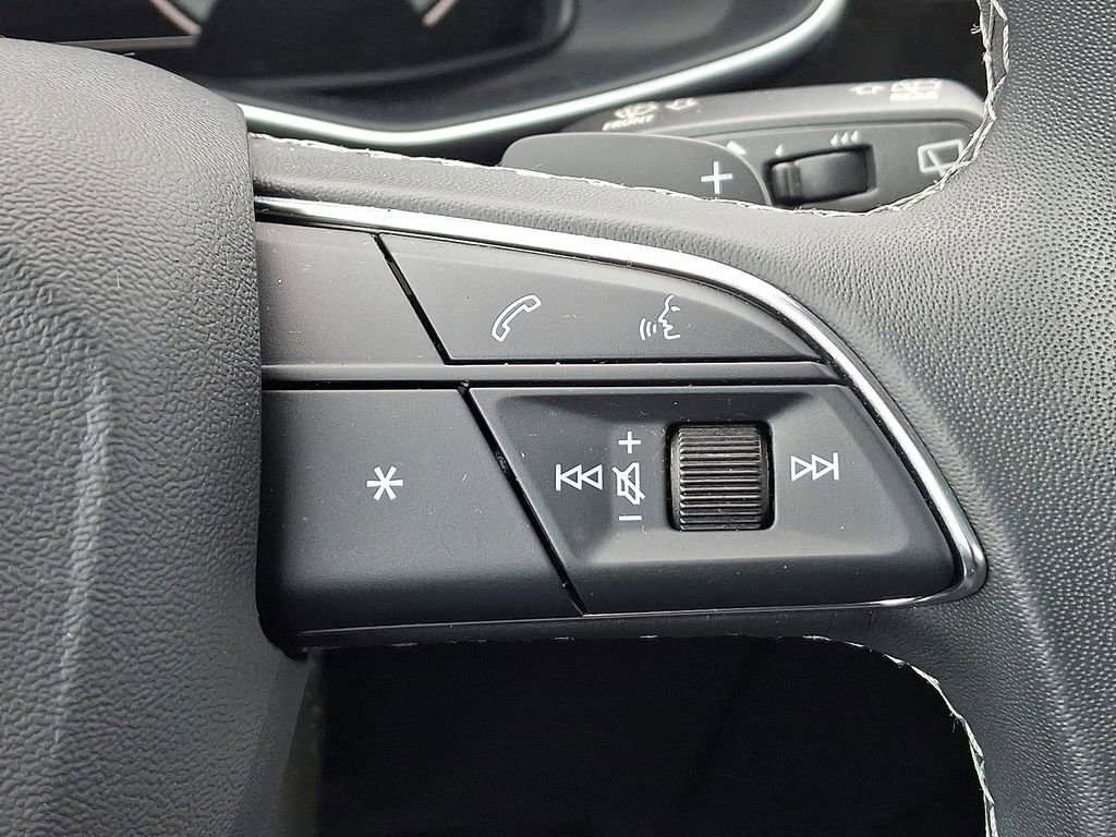 Certified 2023 Audi Q8 Premium image 23