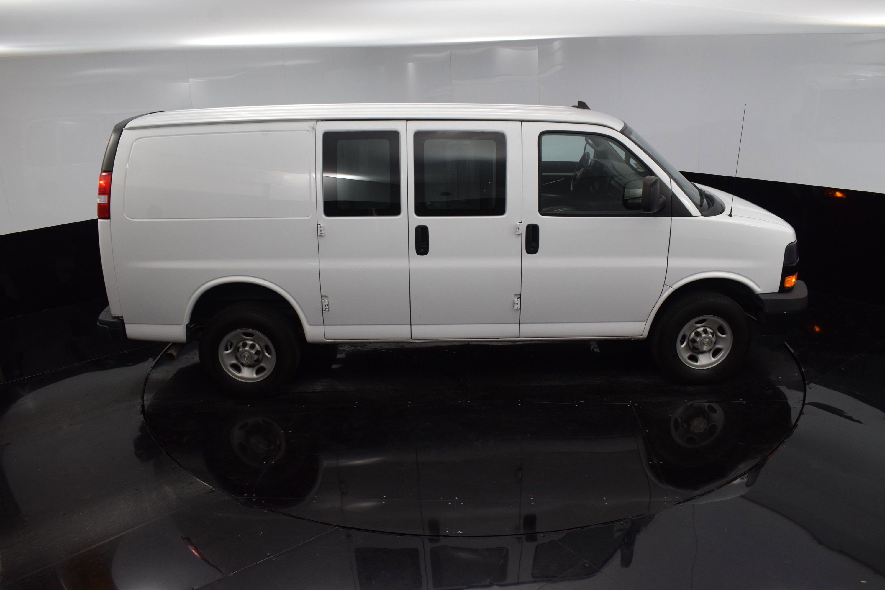 Used 2022 Chevrolet Express 2500 w/ Driver Convenience Package image 31