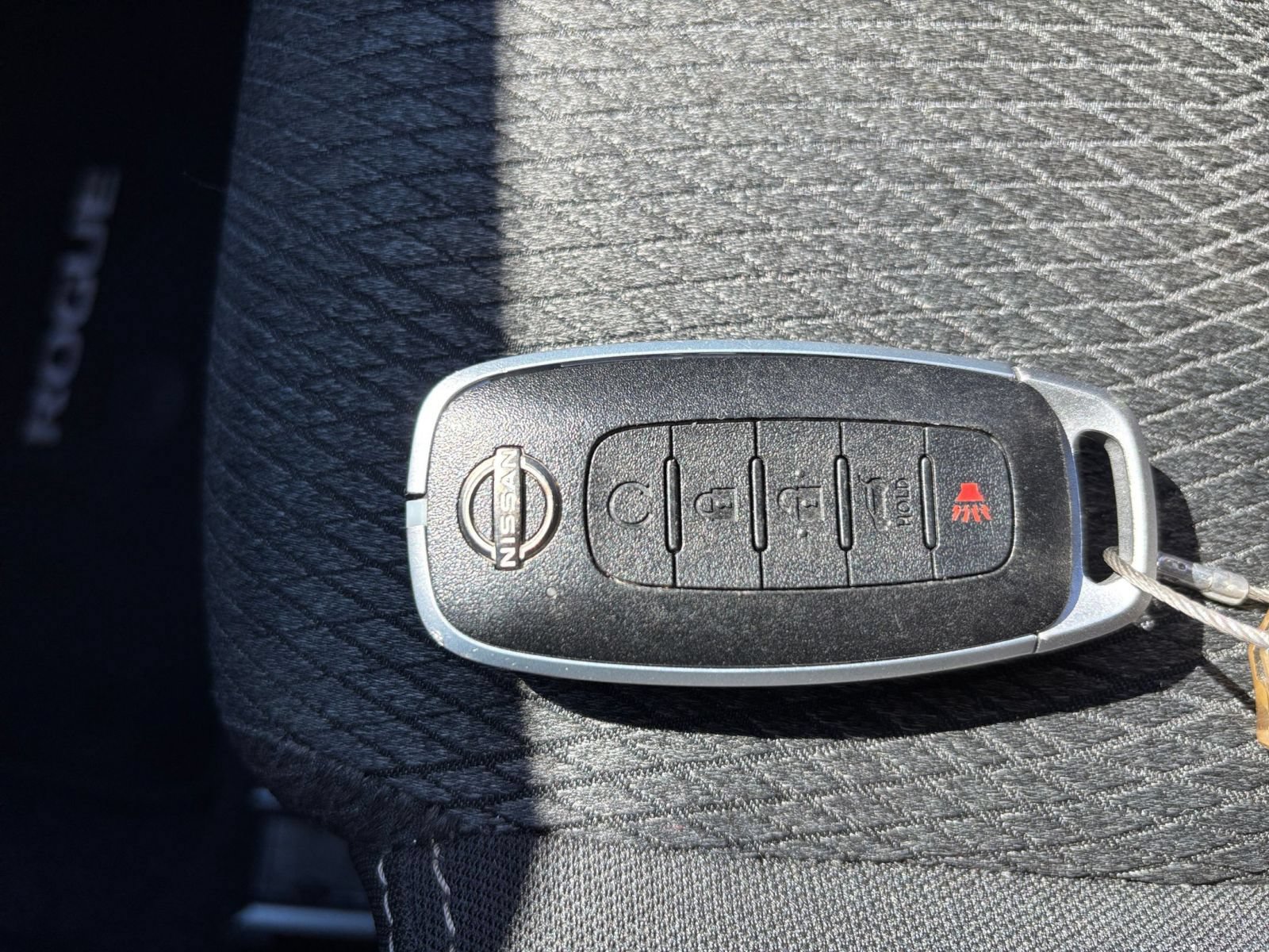 Used 2025 Nissan Rogue SV AWD/4WD image 26