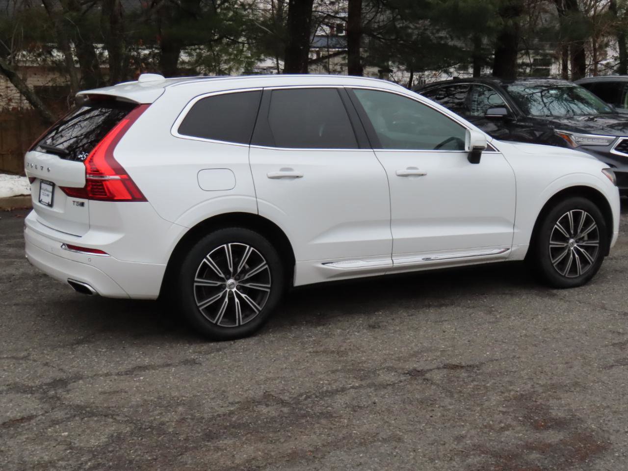Used 2020 Volvo XC60 T5 Inscription w/ Protection Package image 21
