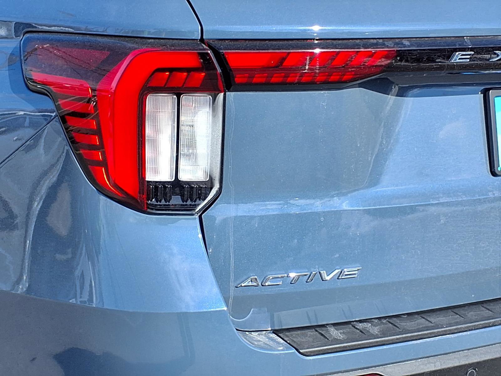 Used 2025 Ford Explorer Active w/ Active Comfort Package image 25