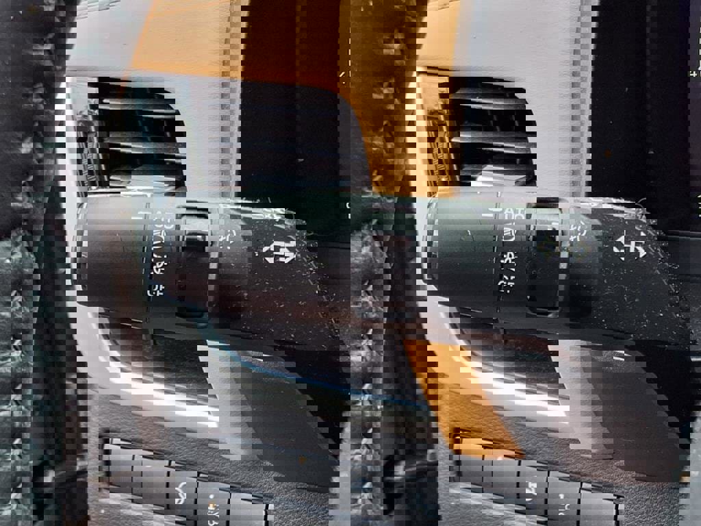 Used 2021 Nissan Rogue Platinum image 19