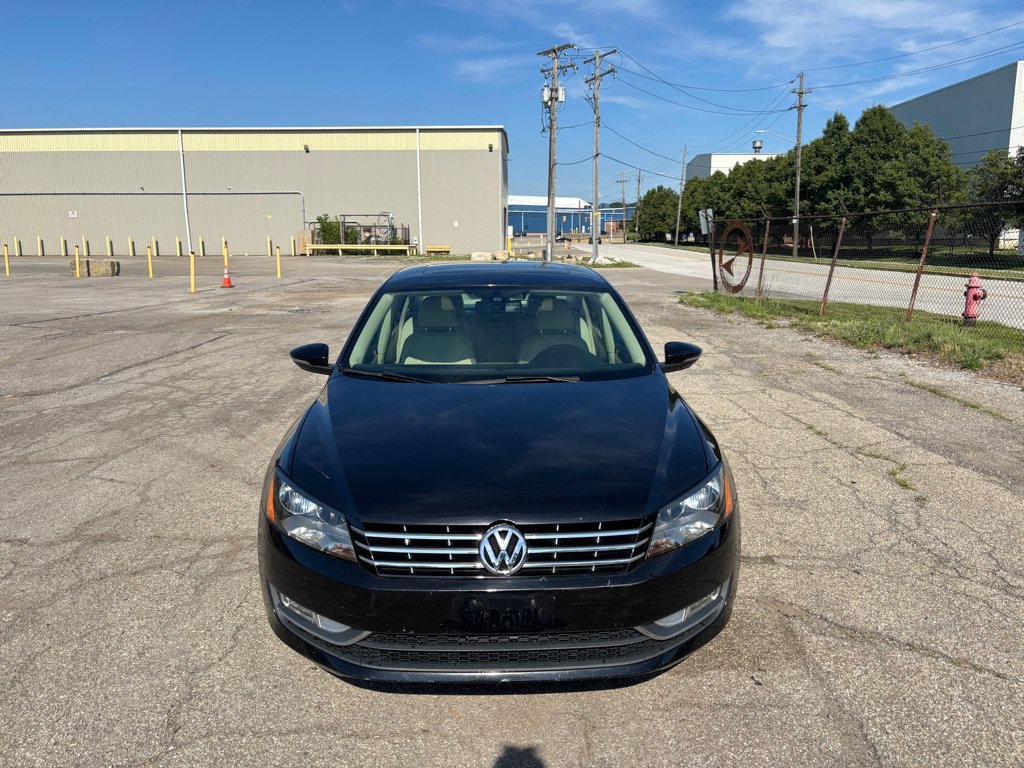 Used 2012 Volkswagen Passat 2.5 SEL FWD image 8