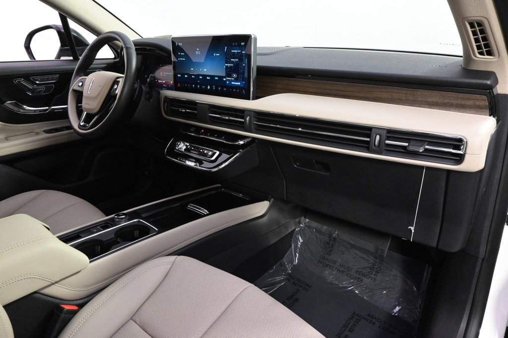 New 2026 Lincoln Corsair Reserve image 15