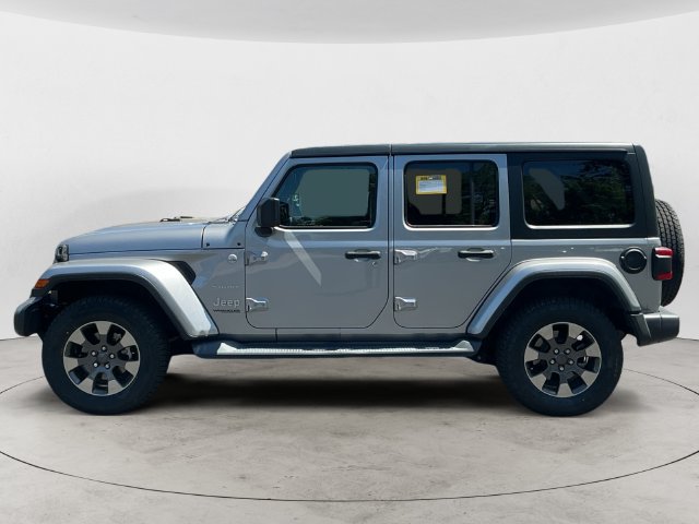 Used 2018 Jeep Wrangler Unlimited Sahara AWD/4WD image 2