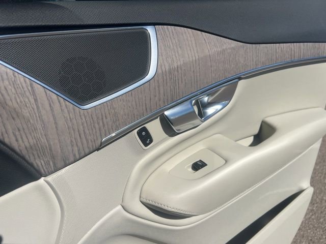 Used 2023 Volvo XC90 B6 Plus w/ Protection Package Premier image 32