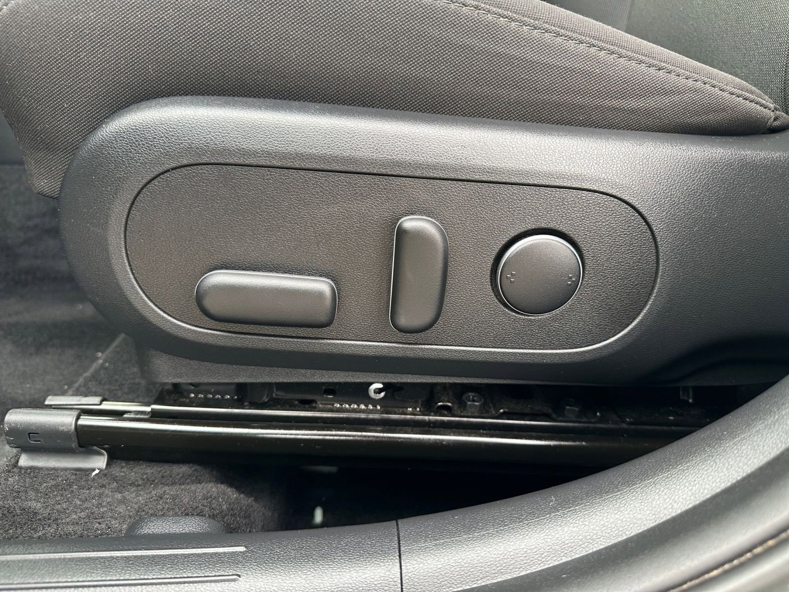 Used 2025 Hyundai Kona SEL image 23