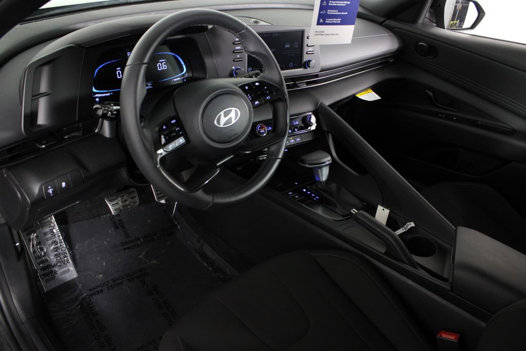 Certified 2026 Hyundai Elantra Sport FWD image 19