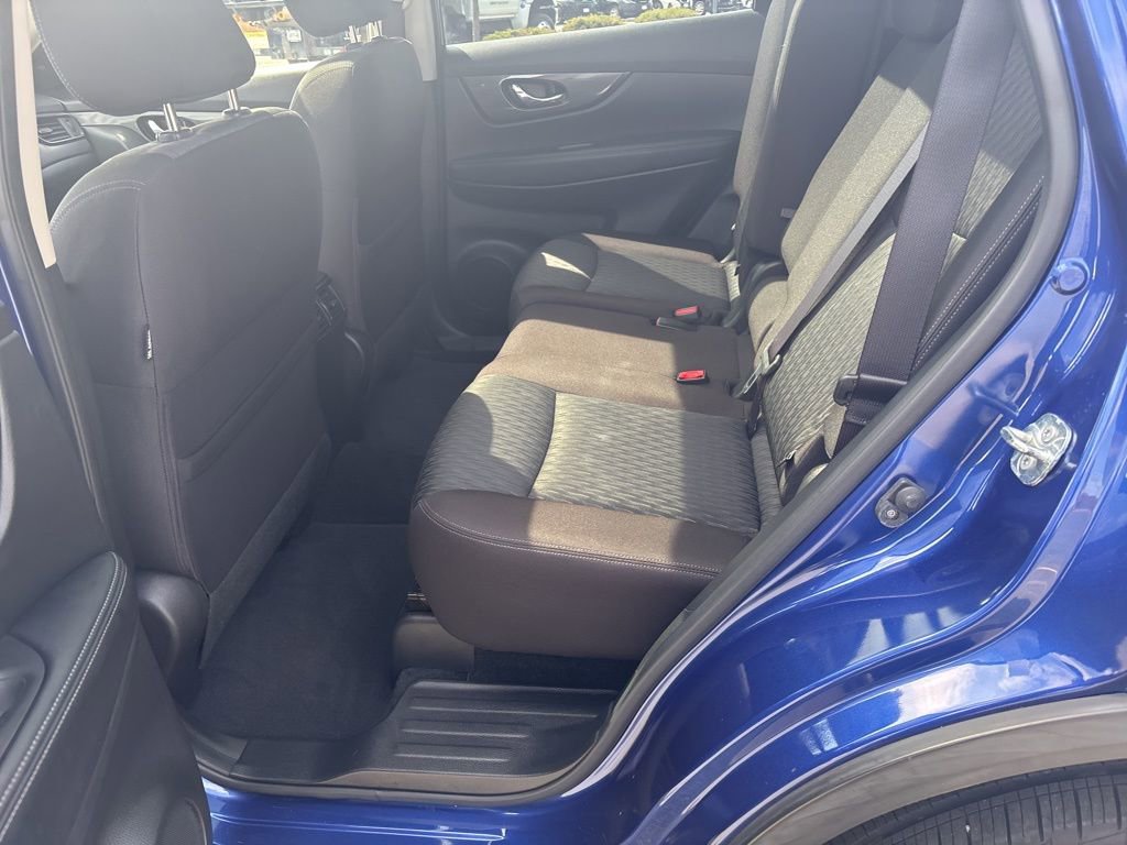 Used 2019 Nissan Rogue SV w/ Sun & Sound Touring Package image 23