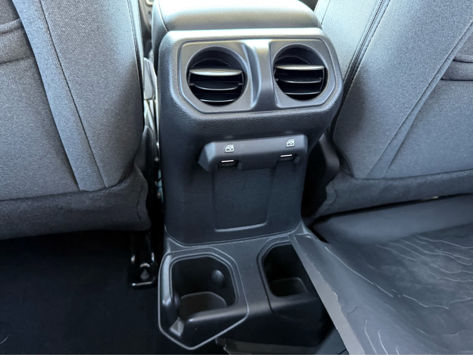 Used 2025 Jeep Gladiator Sport image 24