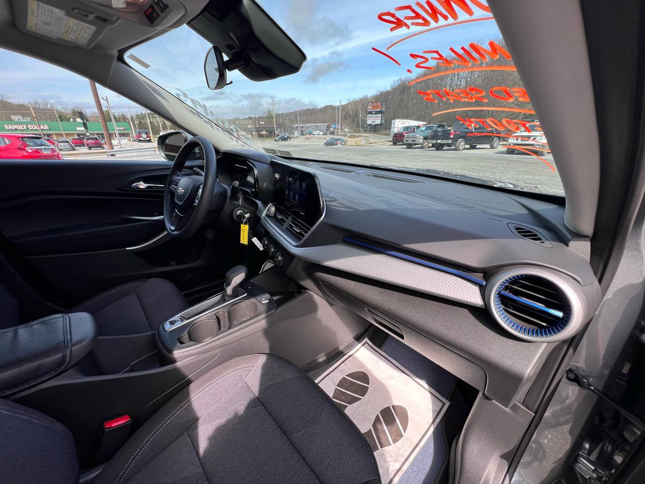 Used 2024 Chevrolet Trax LS w/ LS Convenience Package image 25