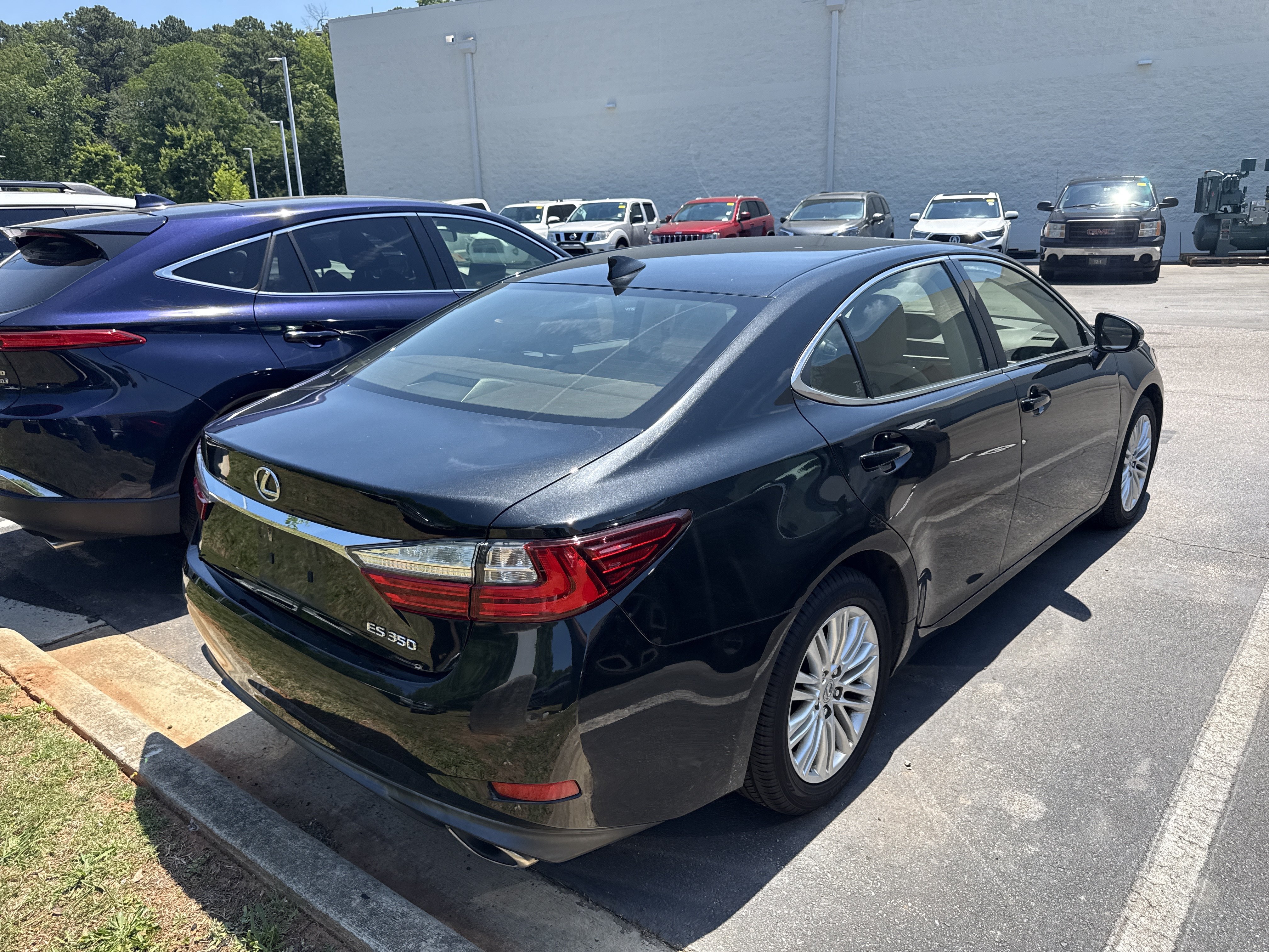 Used 2017 Lexus ES 350 w/ Premium Package FWD image 7
