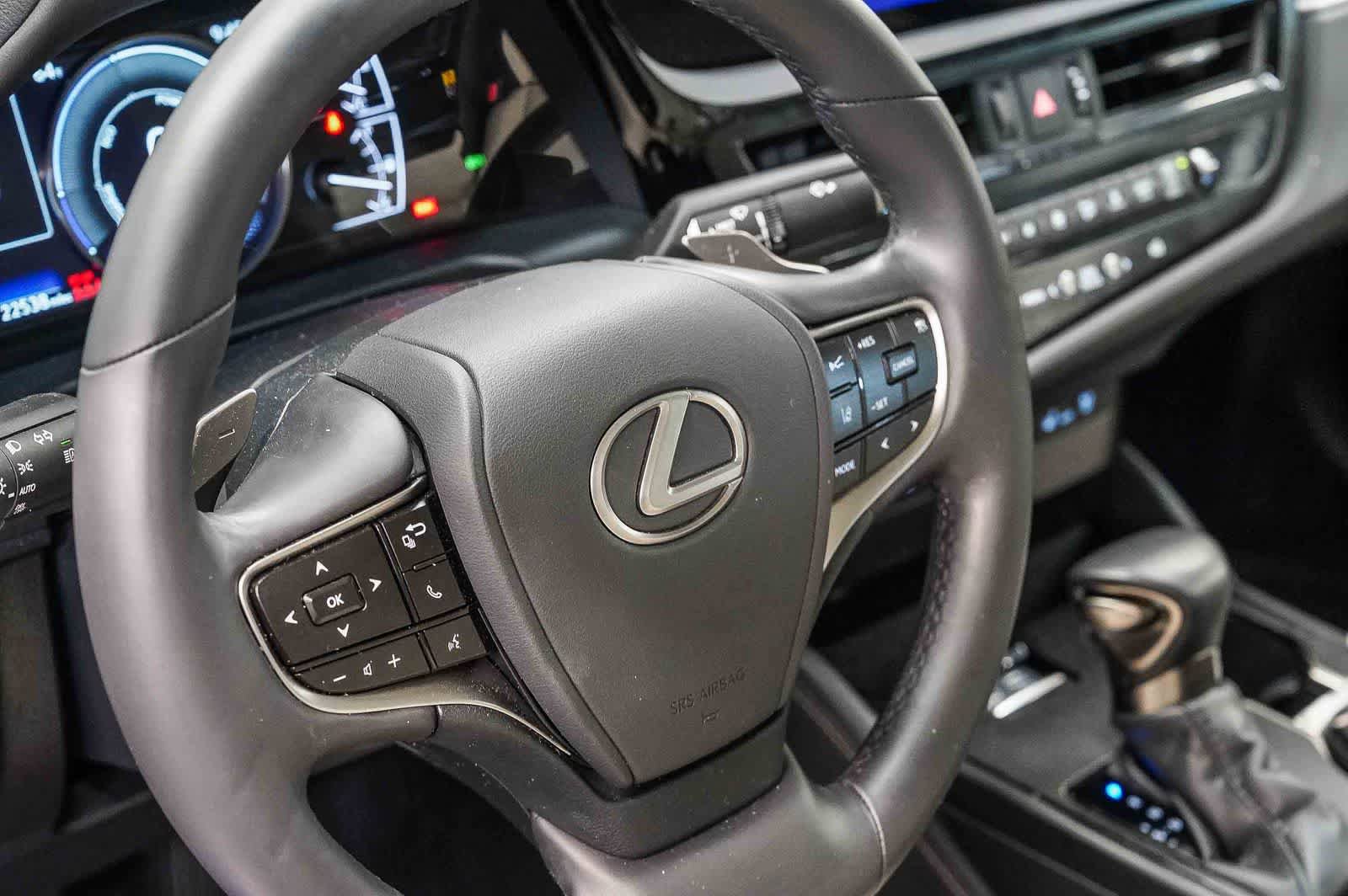 Used 2025 Lexus ES 300h w/ Premium Package FWD image 21