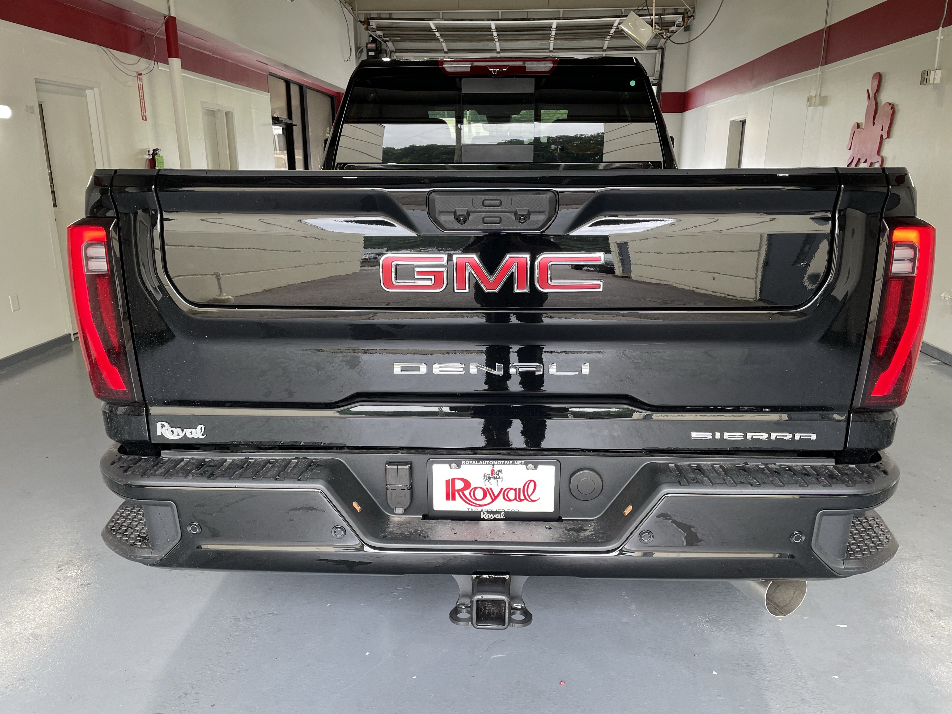 New 2026 GMC Sierra 2500 Denali w/ Denali Reserve Package AWD/4WD image 5