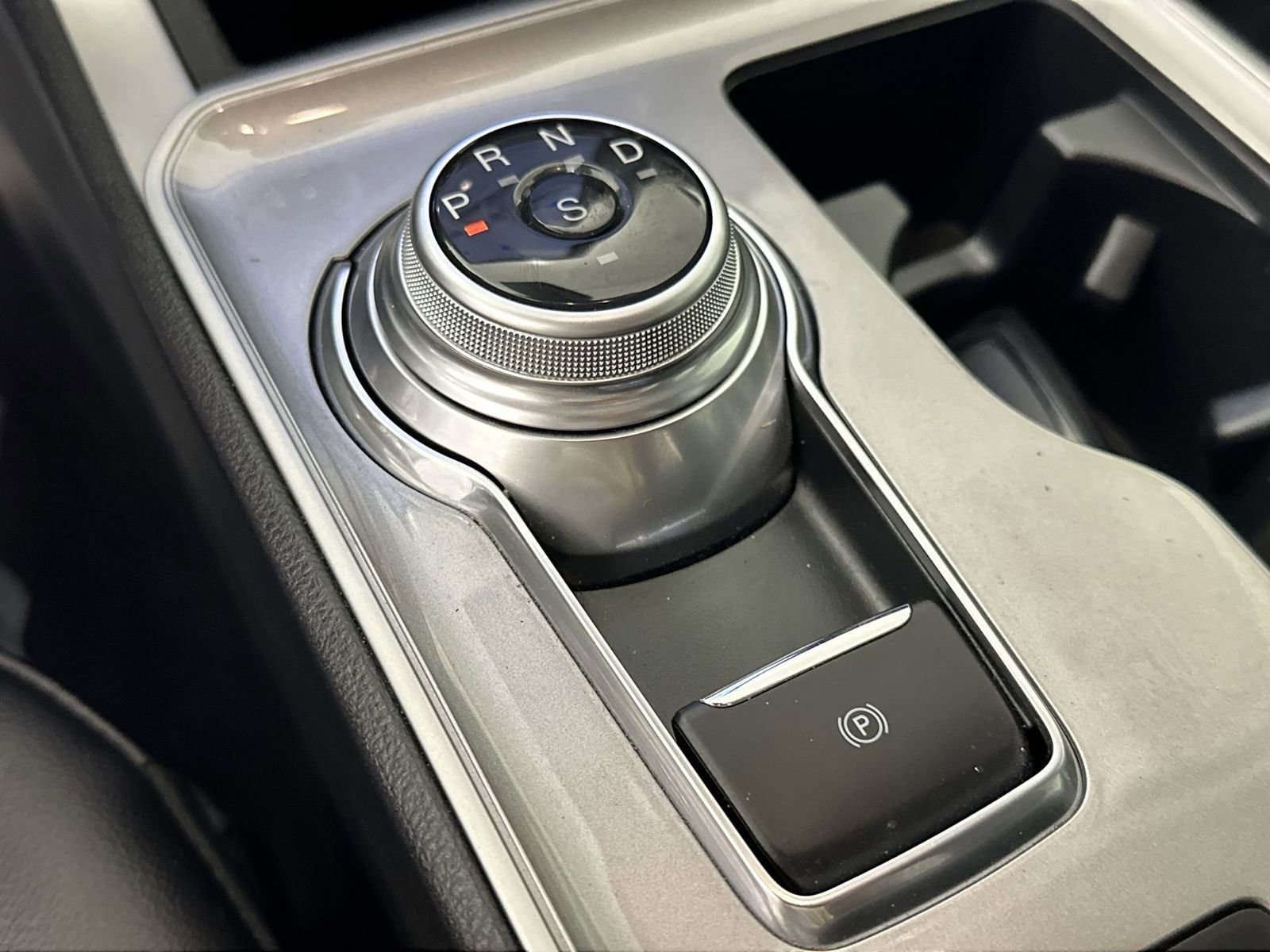 Used 2024 Ford Edge SEL w/ Convenience Package AWD/4WD image 20