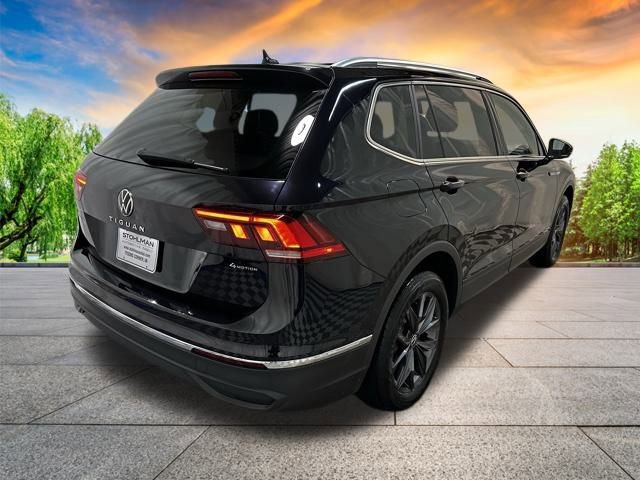 Certified 2022 Volkswagen Tiguan SE image 4