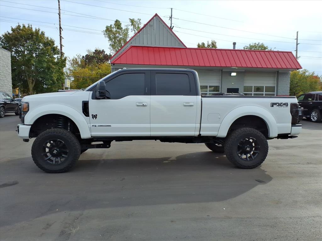 Used 2022 Ford F250 Lariat w/ Black Appearance Package AWD/4WD image 2