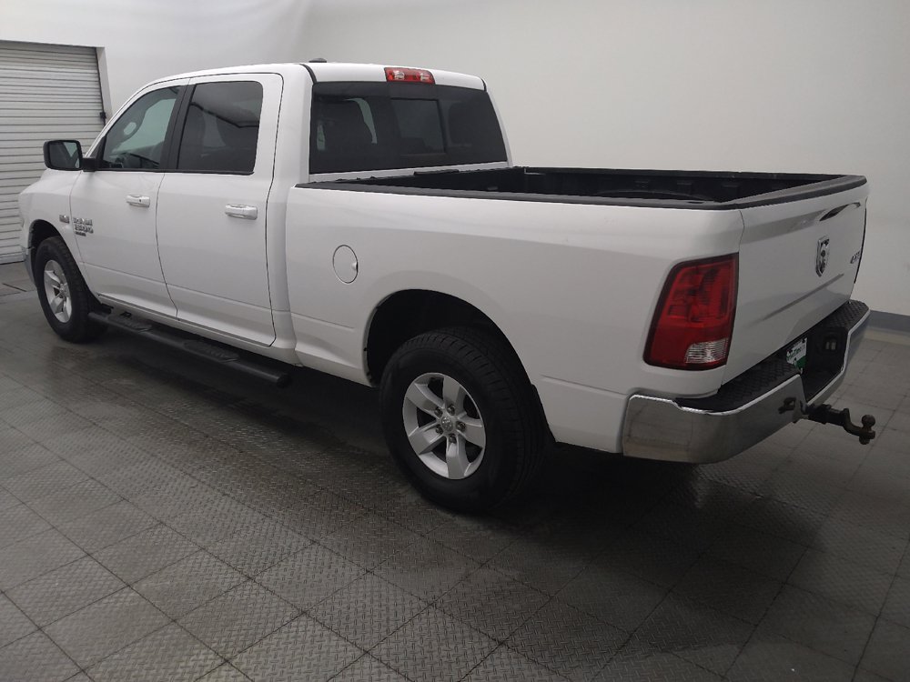 Used 2020 RAM 1500 Classic SLT AWD/4WD image 3