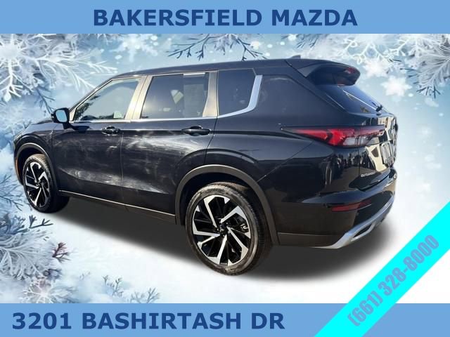 Used 2024 Mitsubishi Outlander SE image 3
