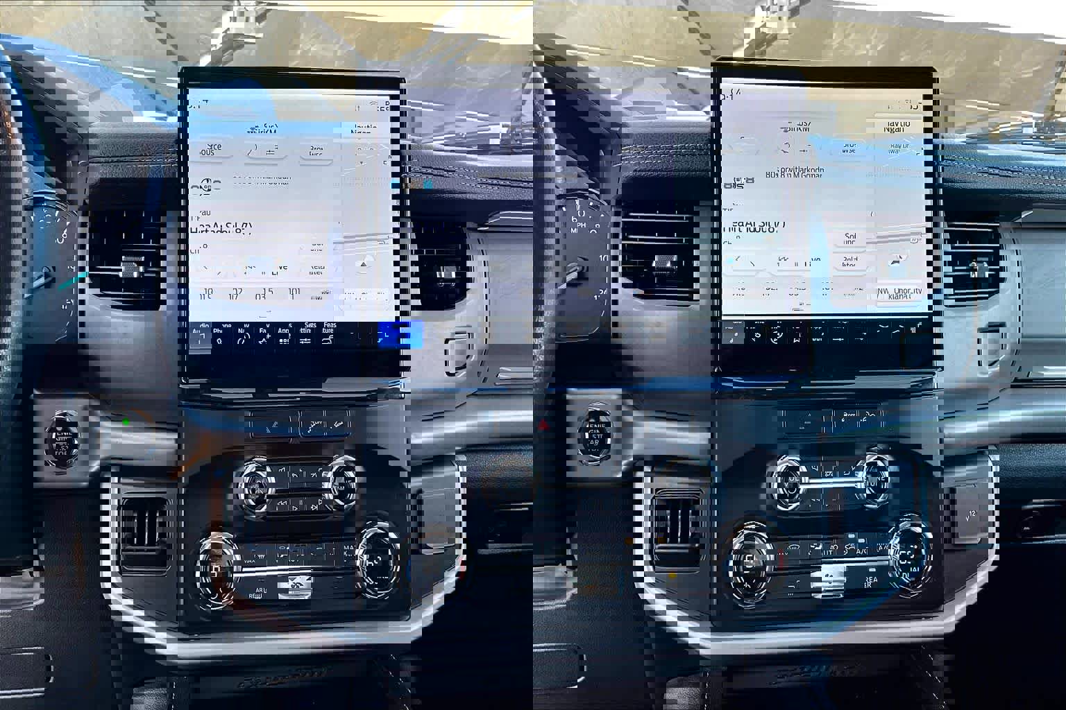 Used 2022 Ford Expedition XLT image 29