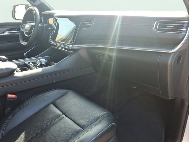 Used 2024 Jeep Wagoneer Series II w/ Flexible Seating Group image 25