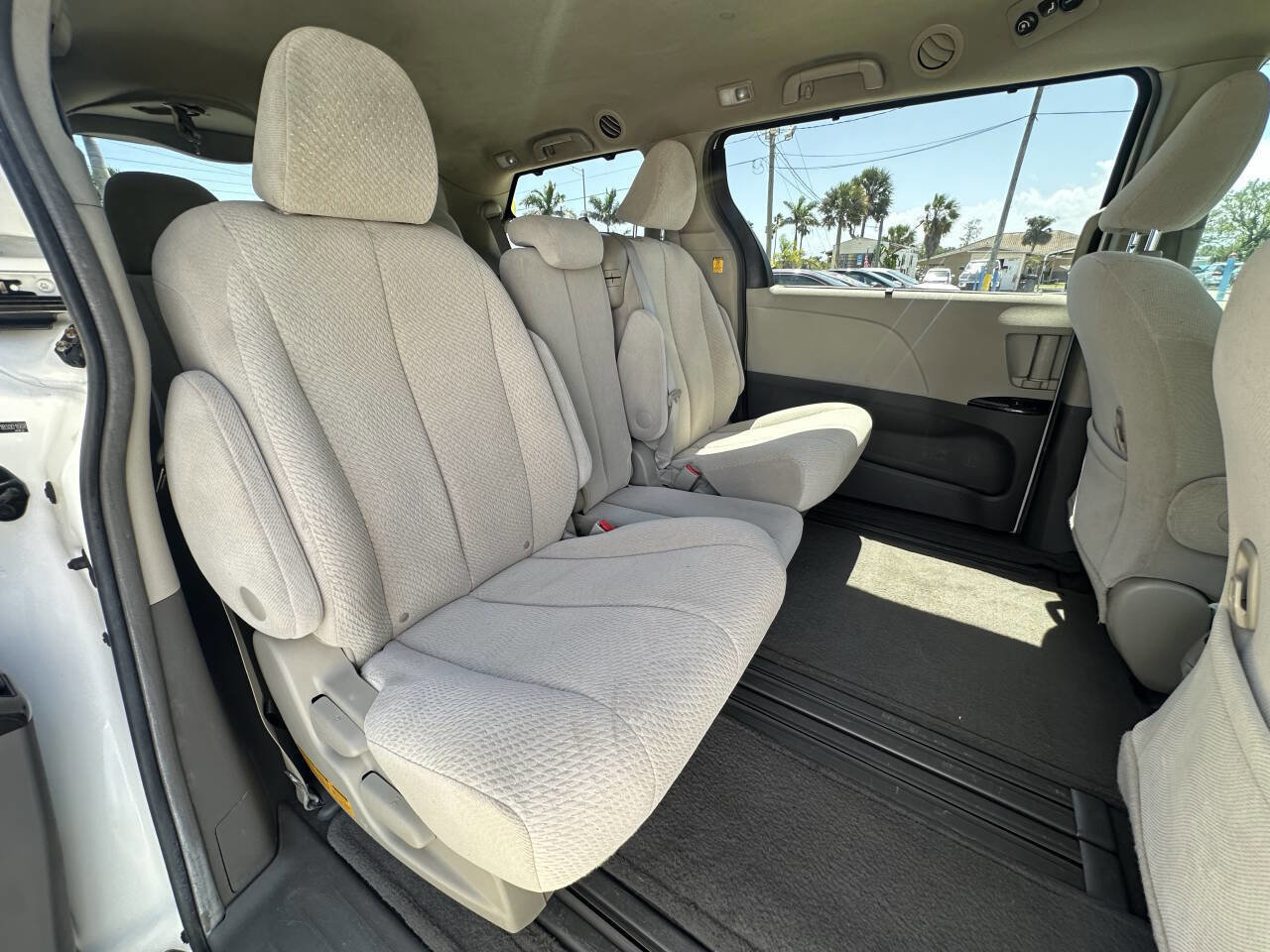 Used 2011 Toyota Sienna LE image 20