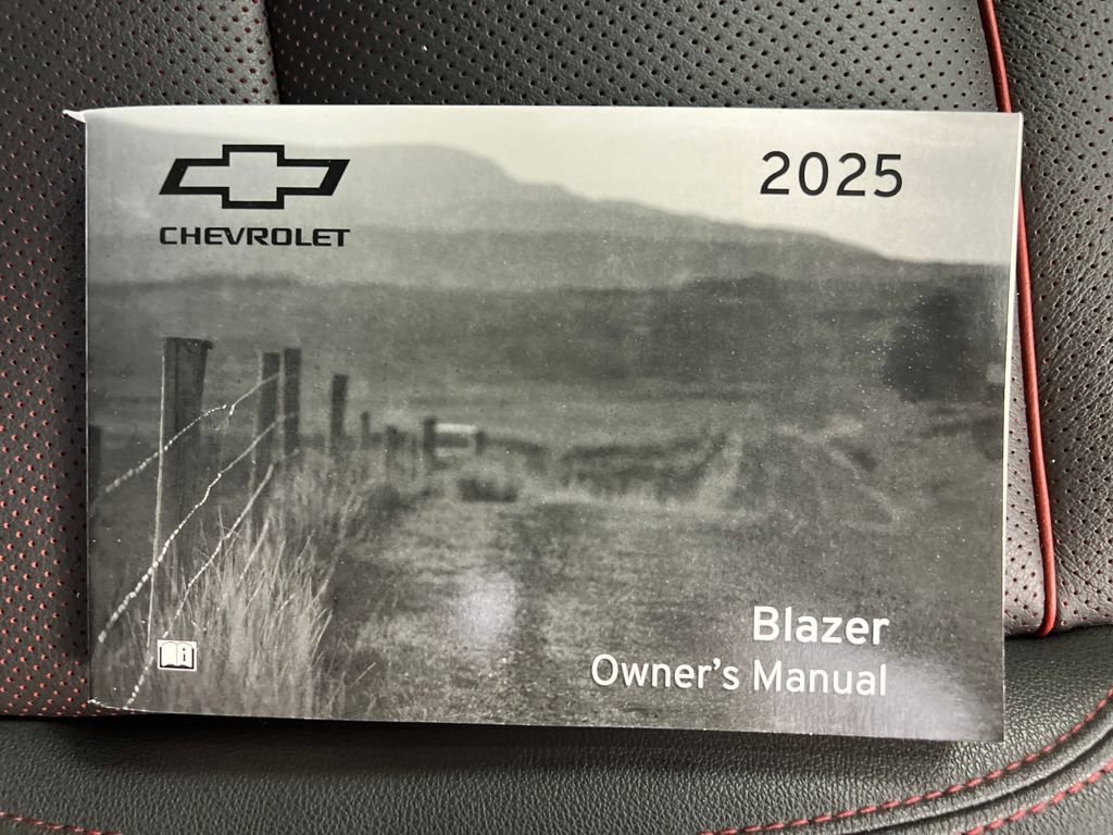 Used 2025 Chevrolet Blazer RS image 28