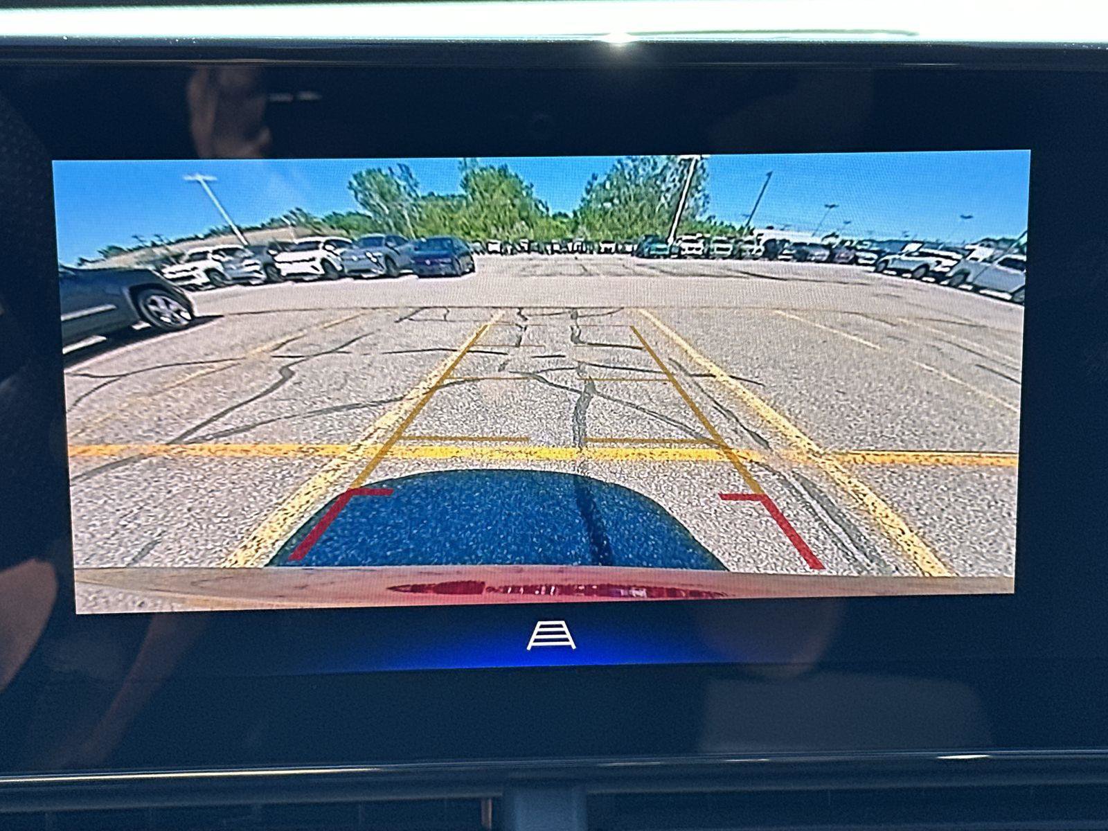 Used 2024 Chevrolet Trax RS w/ Driver Confidence Package image 16