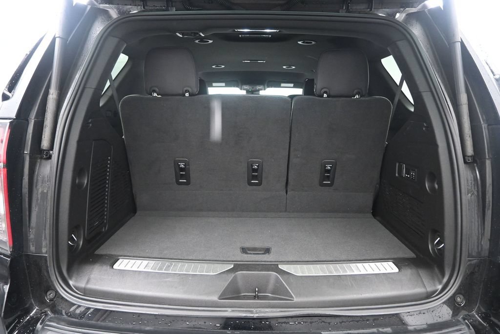 Used 2024 Chevrolet Tahoe Premier AWD/4WD image 28