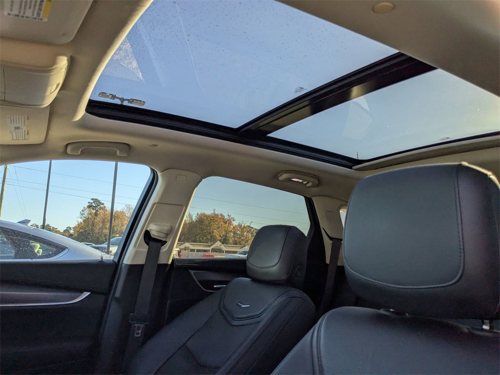 Used 2017 Cadillac XT5 Luxury w/ Driver Awareness Package image 19