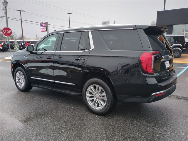 Used 2024 GMC Yukon SLT w/ SLT Luxury Package image 6
