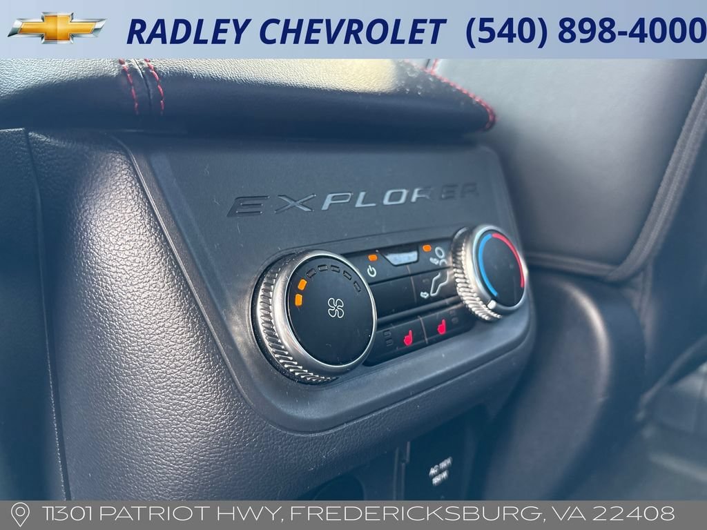 Used 2025 Ford Explorer ST AWD/4WD image 13