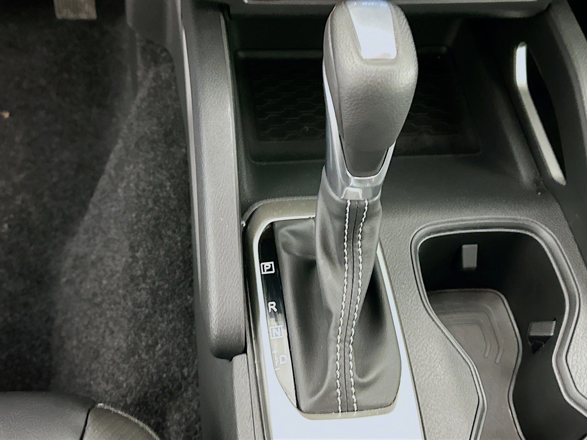 Used 2024 Nissan Frontier SL image 23