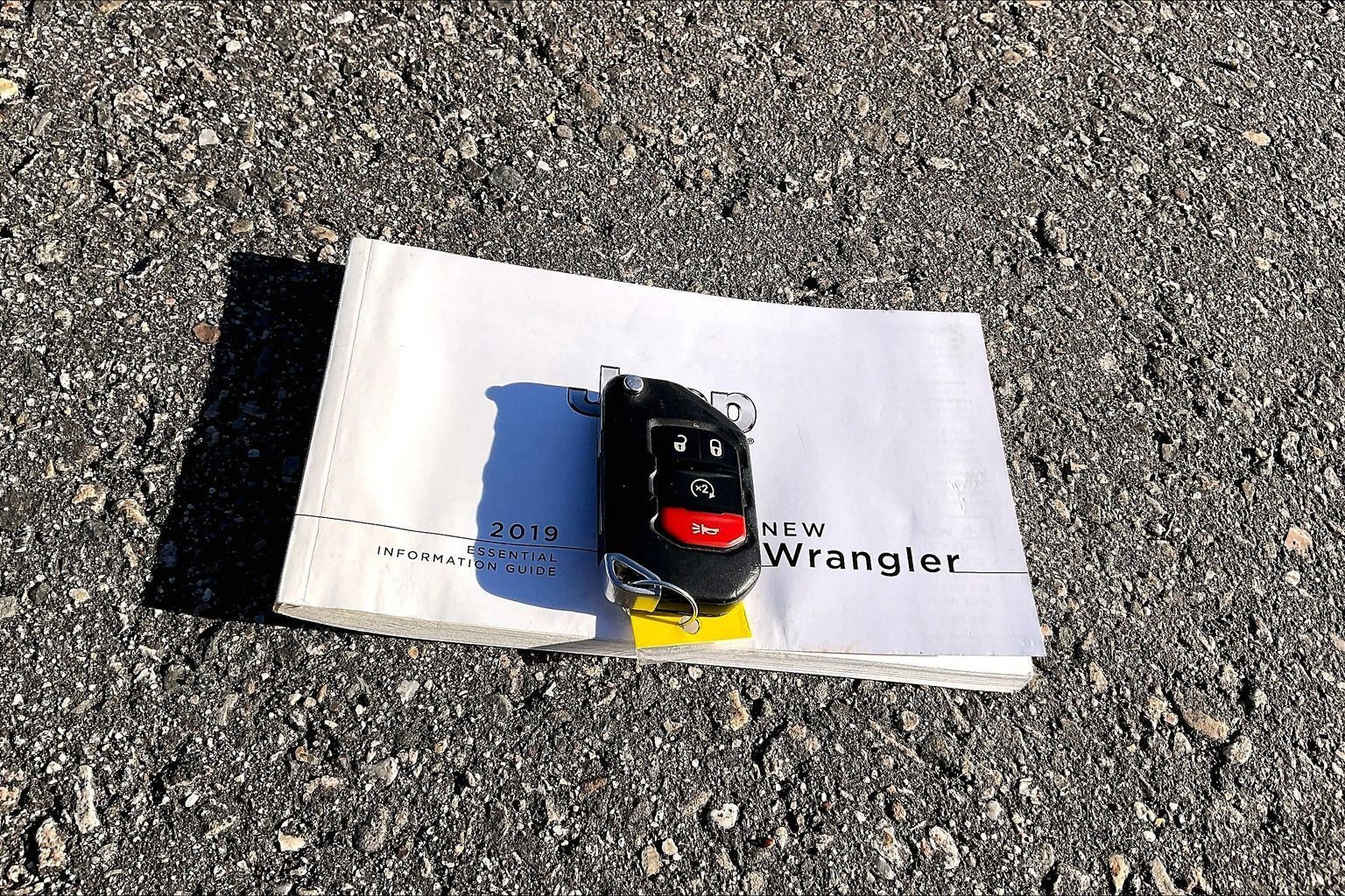 Used 2019 Jeep Wrangler Unlimited Sahara w/ Advanced Safety Group image 10