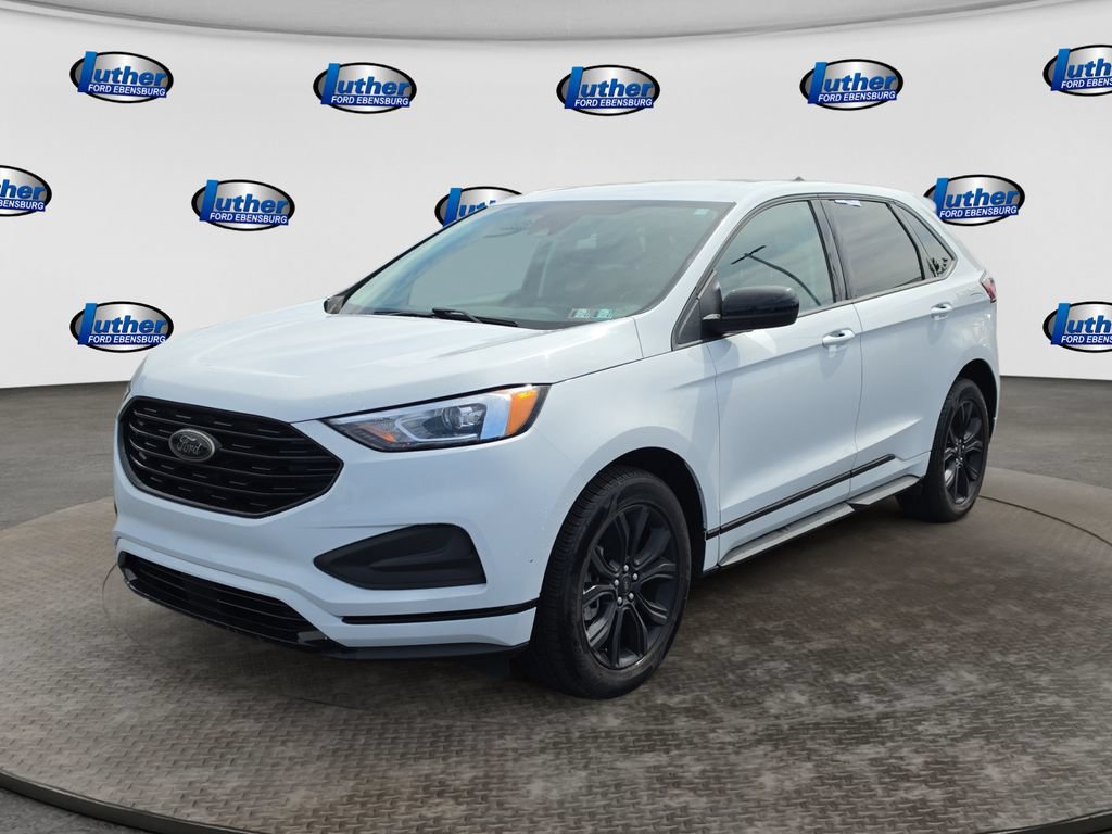 Used 2024 Ford Edge SE w/ Black Appearance Package