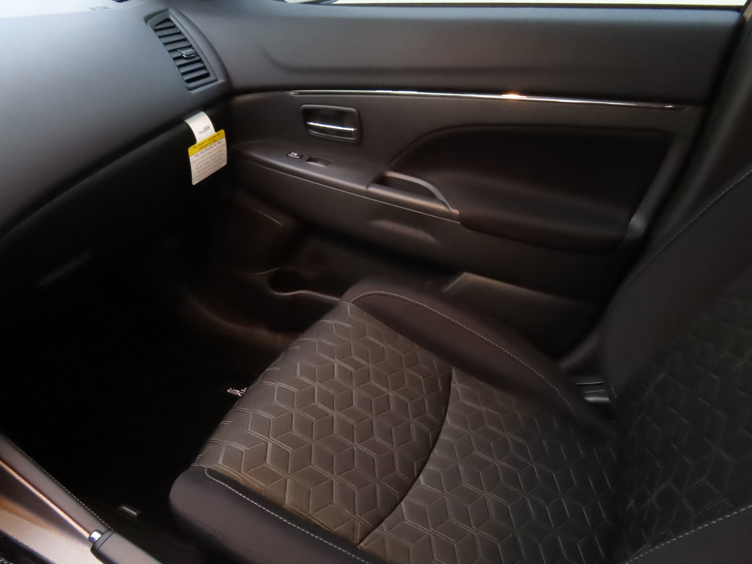 New 2025 Mitsubishi Outlander Sport ES image 18