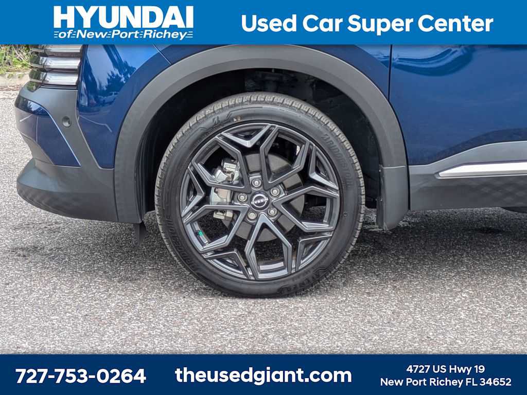 Used 2025 Nissan Kicks SR FWD image 10