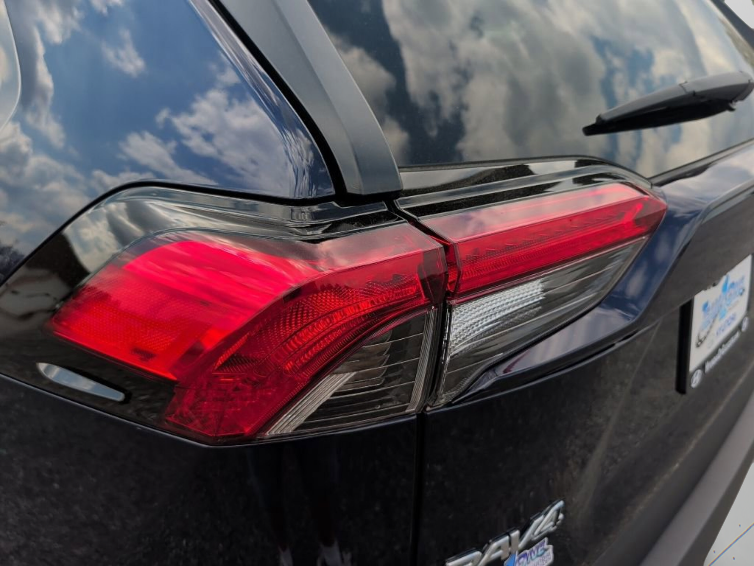 Used 2024 Toyota RAV4 XLE Premium AWD/4WD image 43