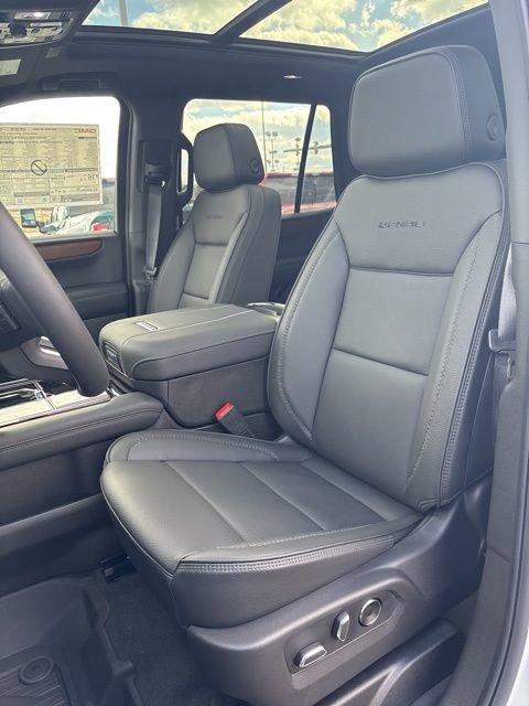 New 2026 GMC Yukon Denali w/ Sun & Power Step Package image 27
