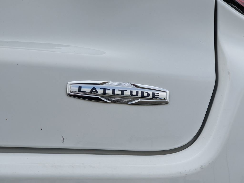 Used 2024 Jeep Compass Latitude image 22