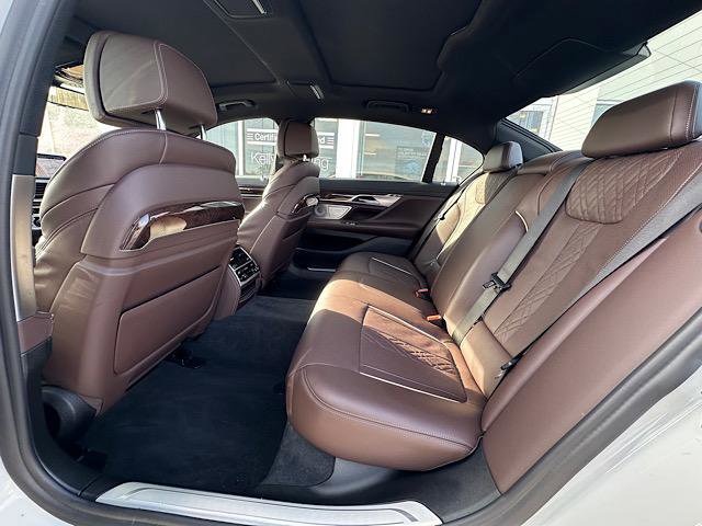 Certified 2022 BMW 740i xDrive w/ M Sport Package image 19